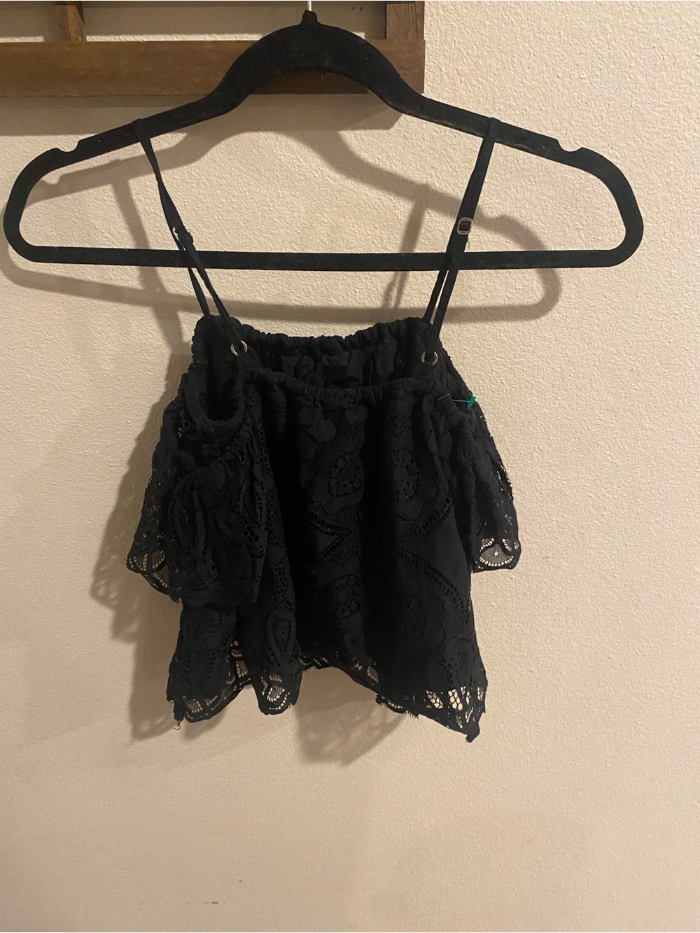 Abercrombie & Fitch Black Cropped Lace Blouse Size XS